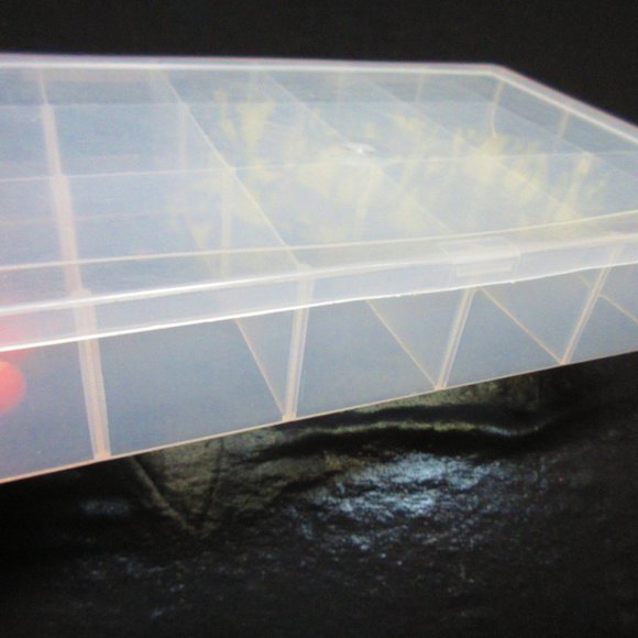 Plastic 17 Compartment Bead Storage Jewelry Organizer - Picture 2 of 6